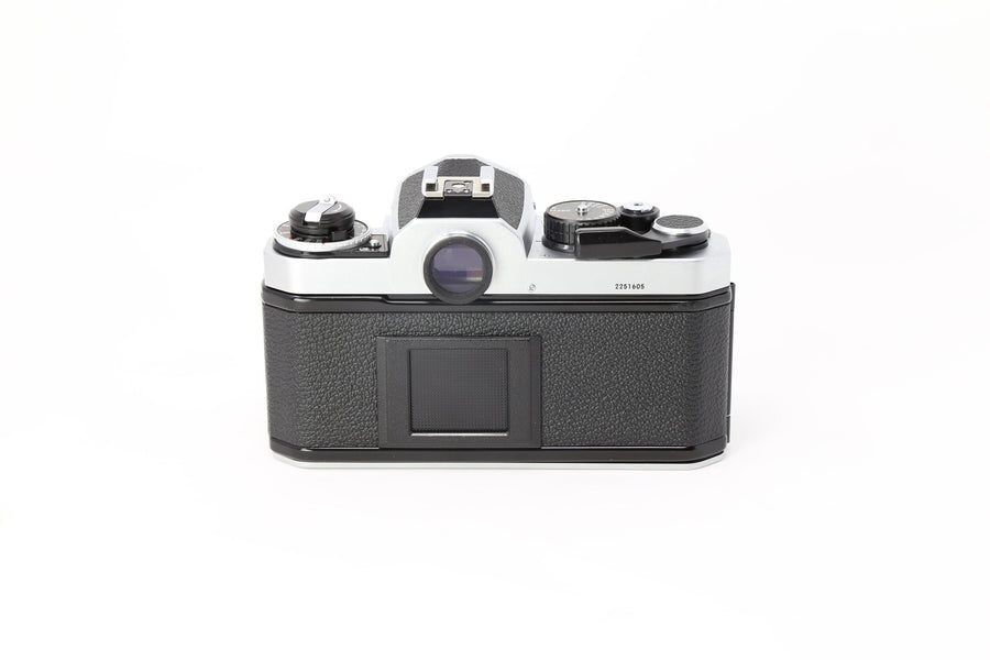 Nikon FE2 35mm Film Camera 50mm 1.8 lens