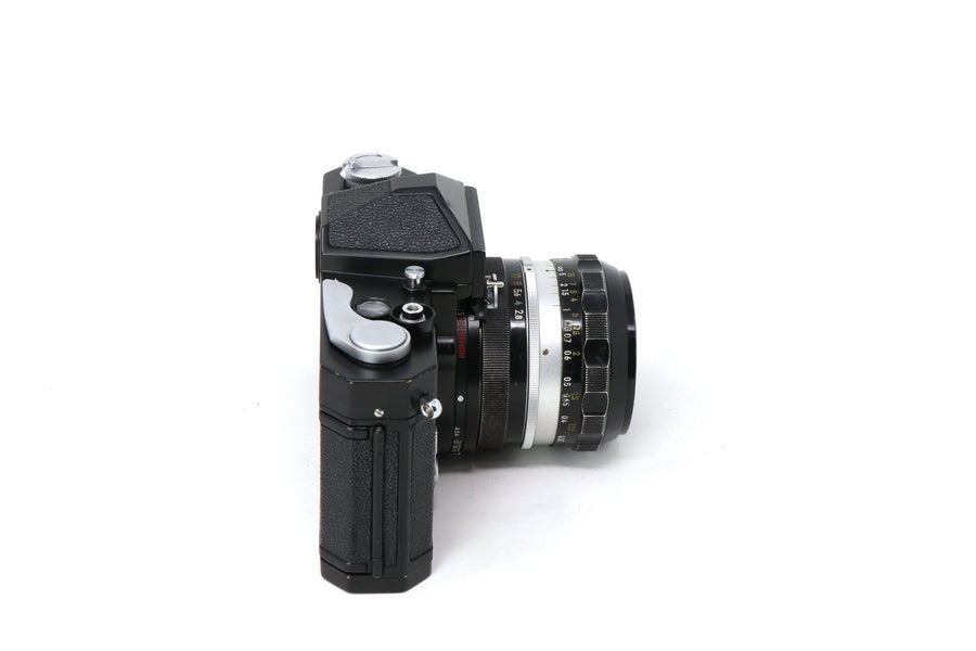 Nikon Nikkormat 35mm Film Camera Black with 50mm lens